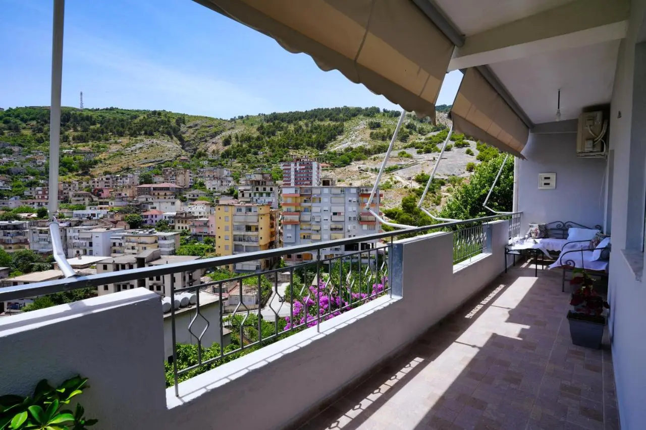 Vila Banushi