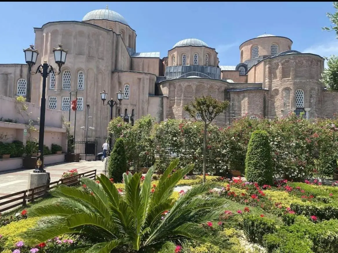 Mutlu flat