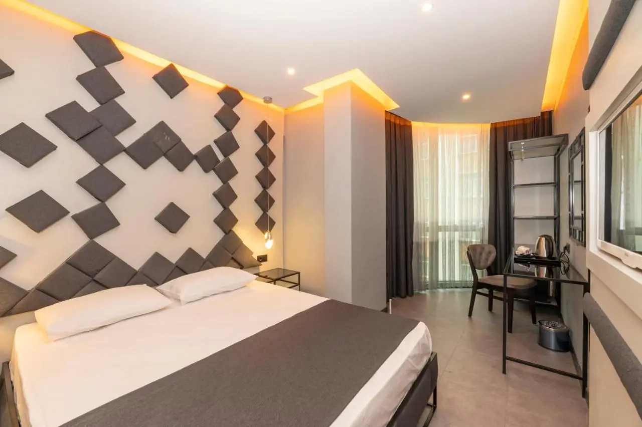 White Palace Hotel