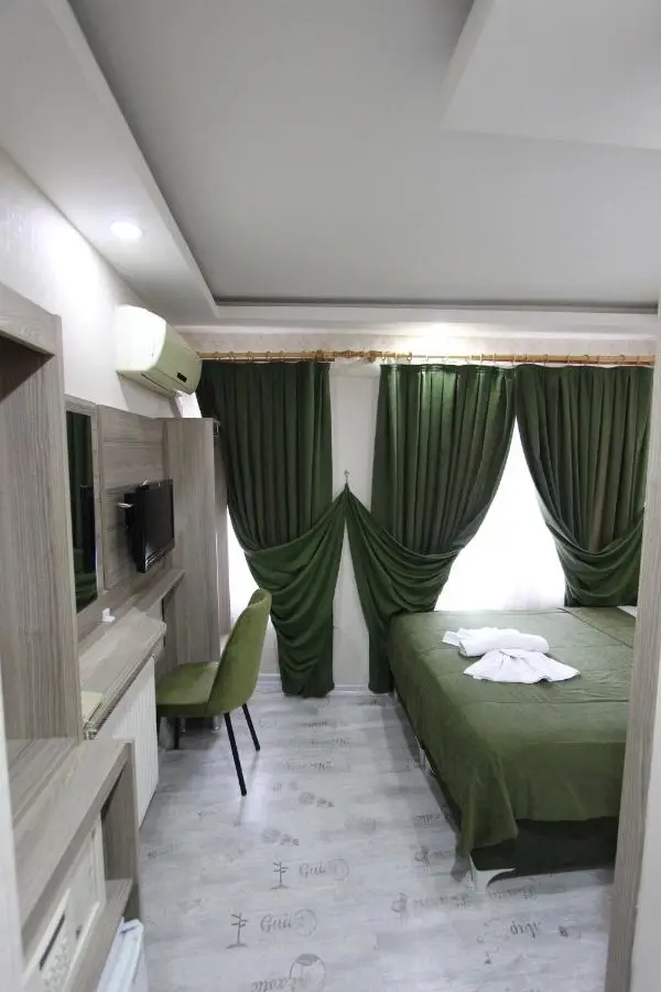 Kaya Madrid Hotel