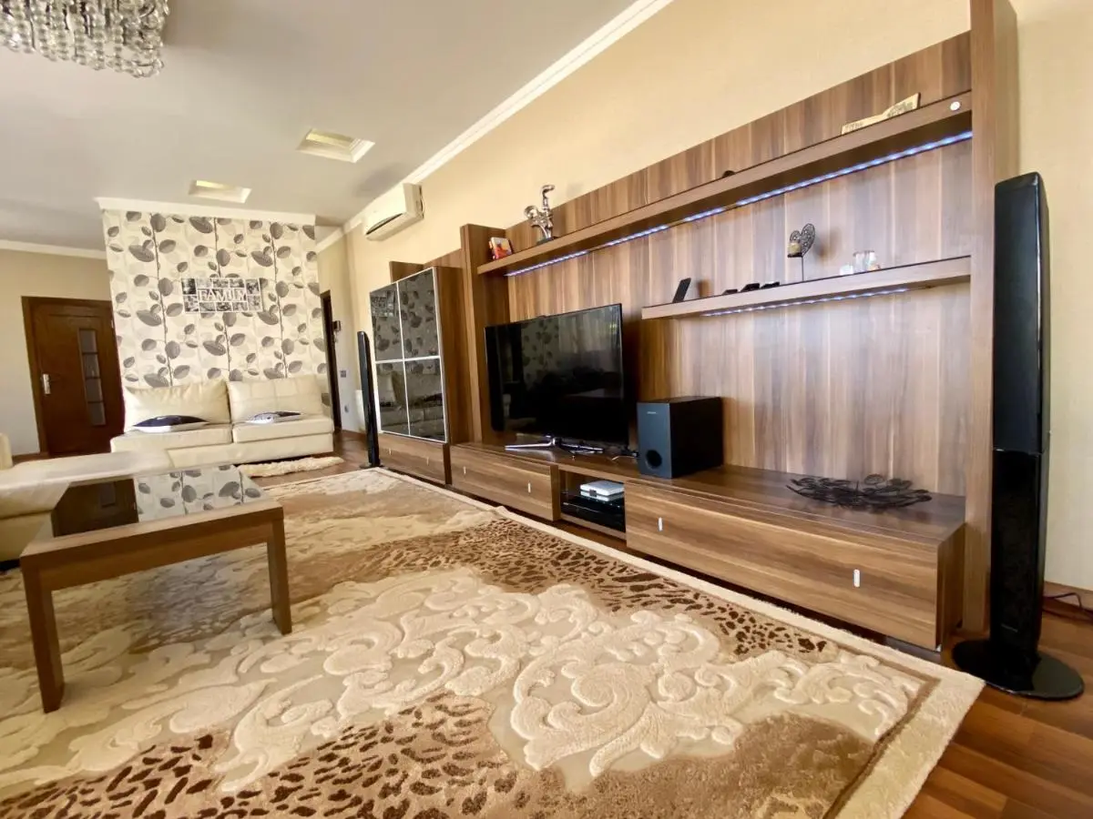 Luxury Apartment with Large Terrace & Park View on Nizami str