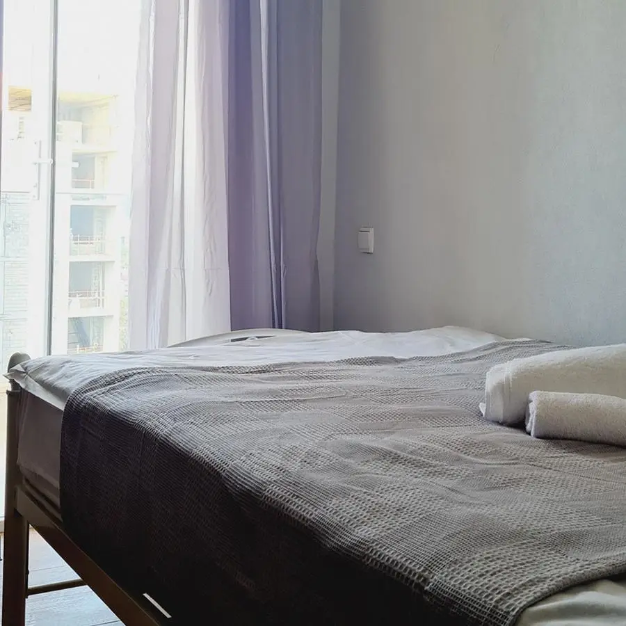 Bright and Airy Apartment Free Wi-Fi Open Space 3-Rooms 2-Balconies