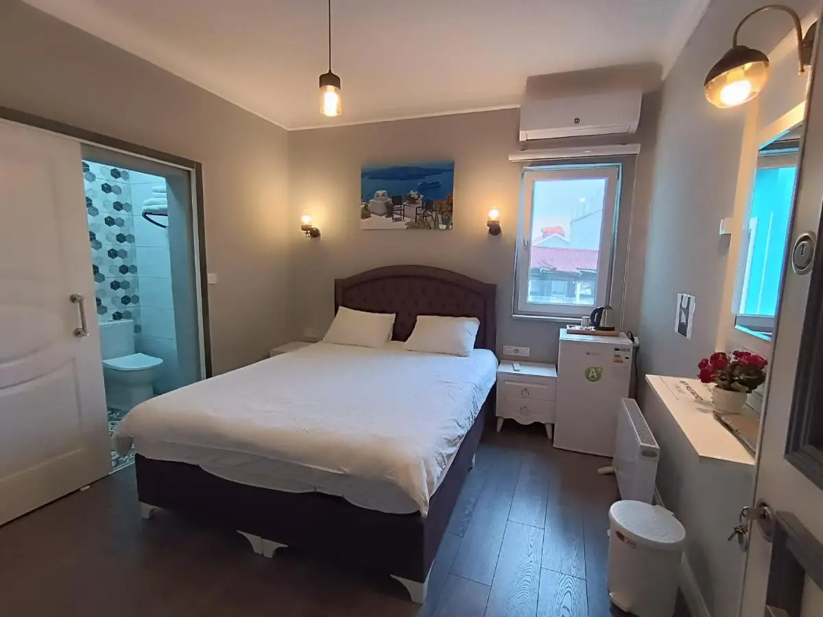 Little Palace Blue Apartment