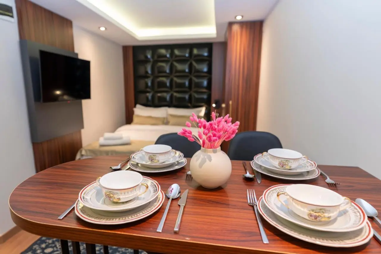 THE MUA LUXURY HOMEs