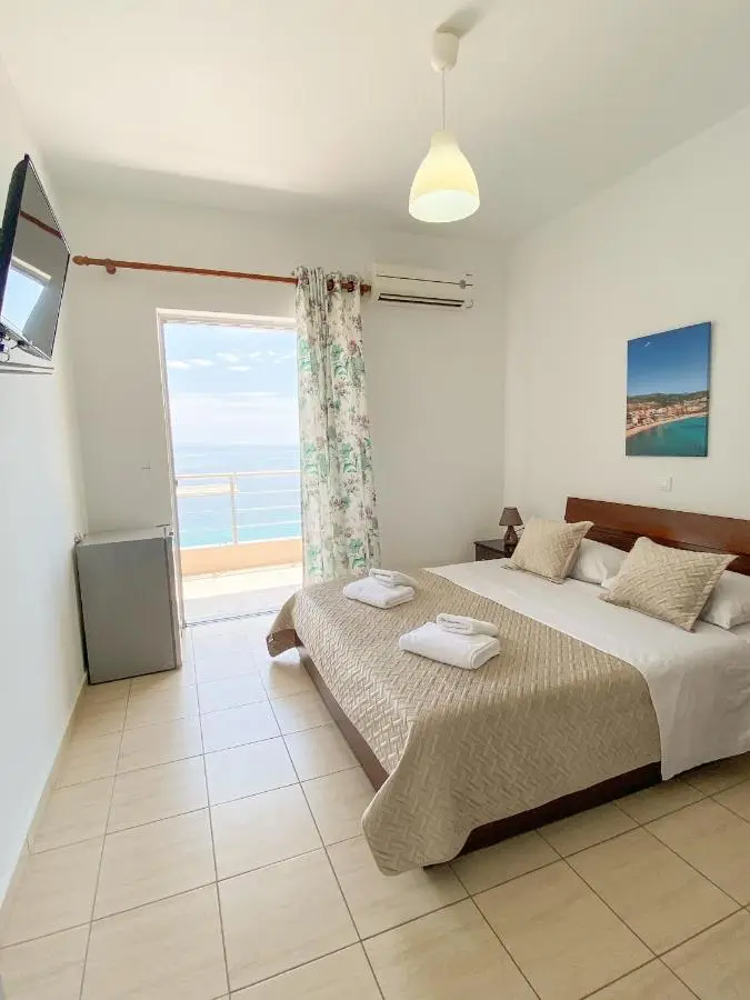 Acta's Rooms