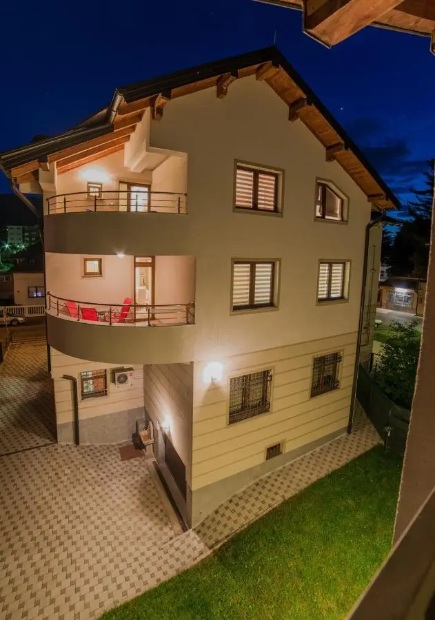Grand Apartments