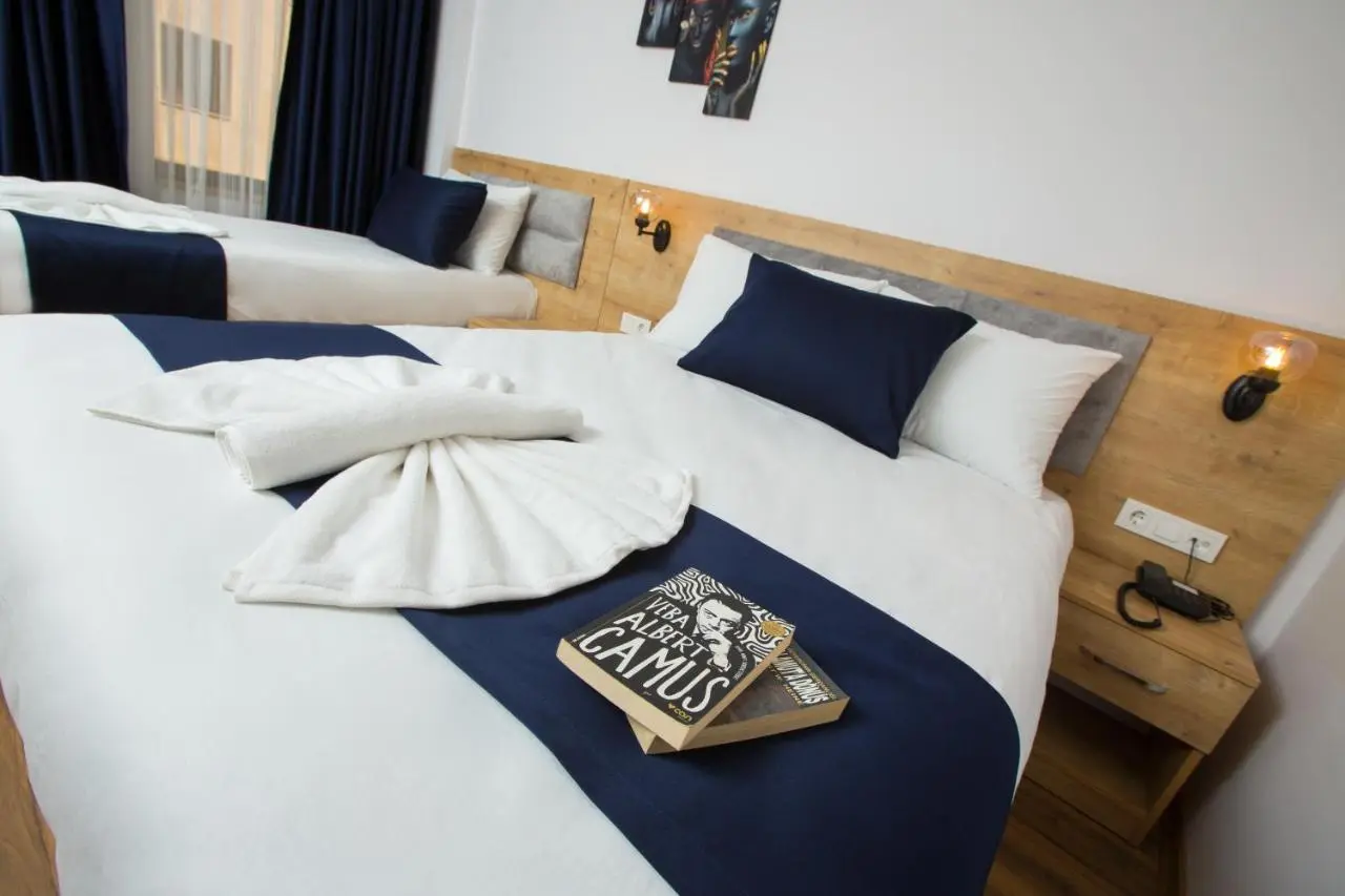 Golden Street Hotel