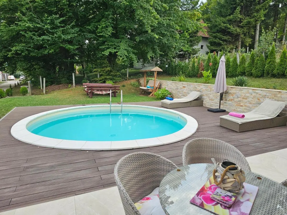 Weekend Poolhouse Sarajevo