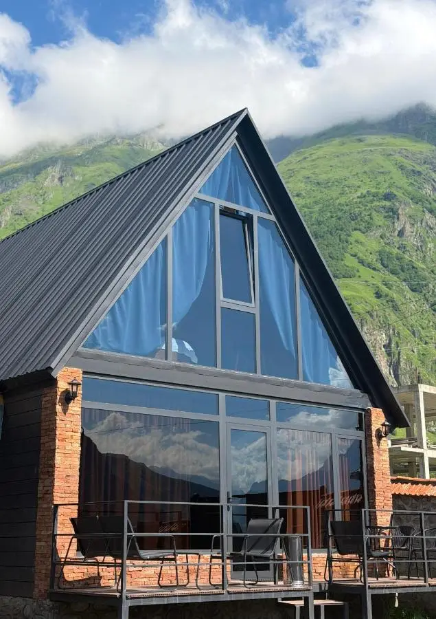 elegant villas kazbegi