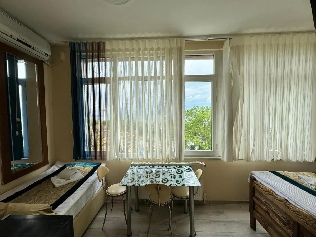 Happy Suite Boutique Hotel