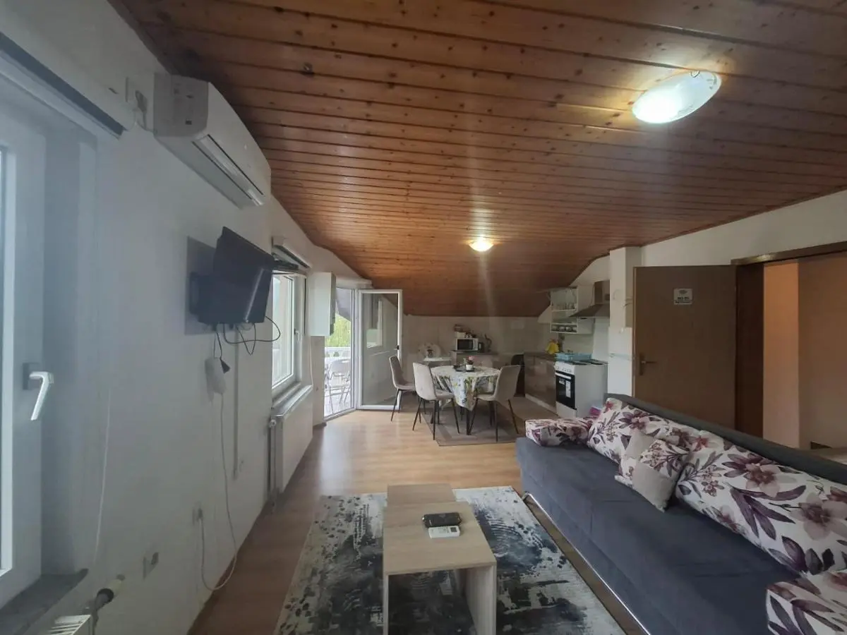 Amina River Apartment