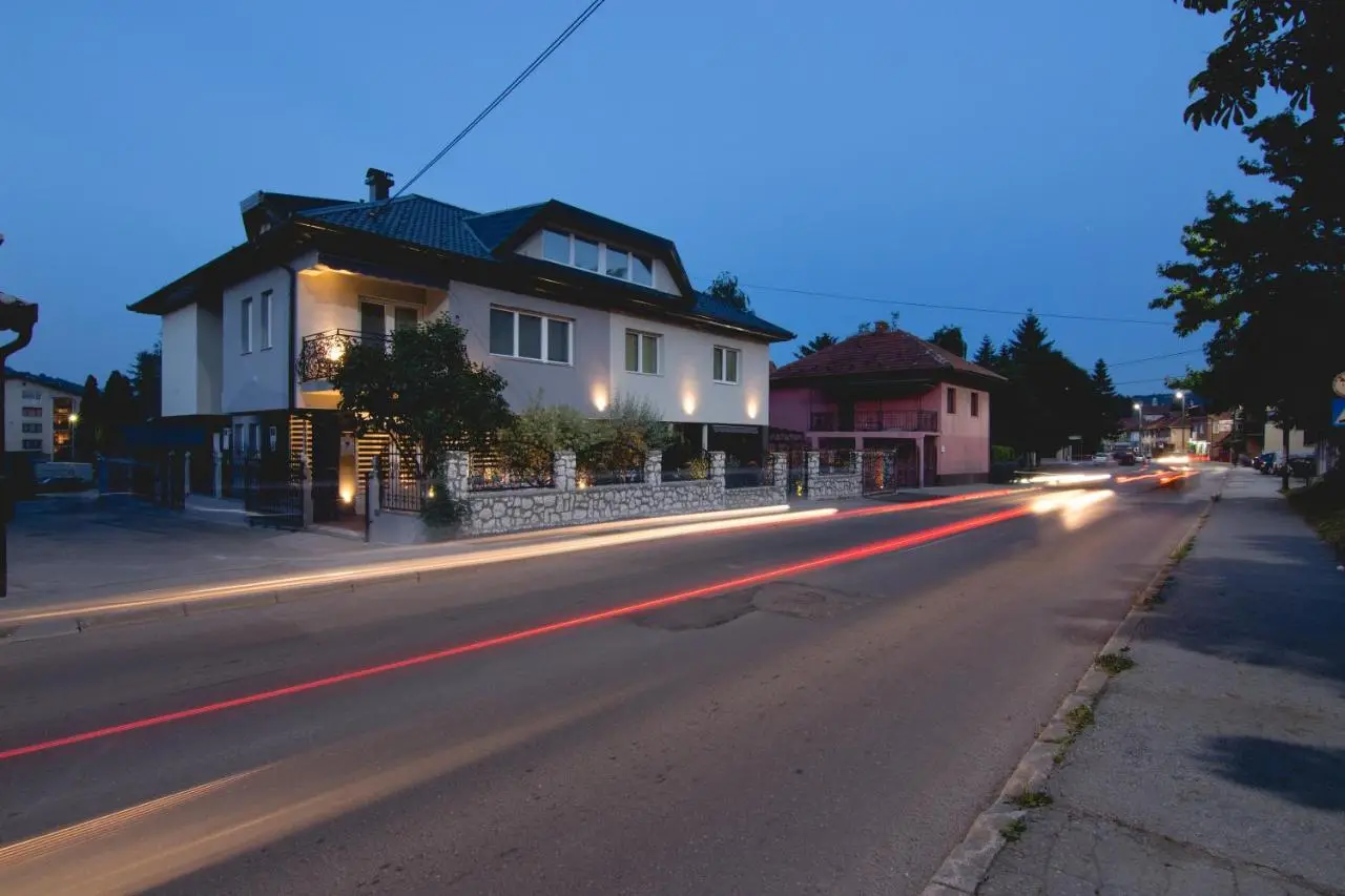 APARTMENTS VRANAS