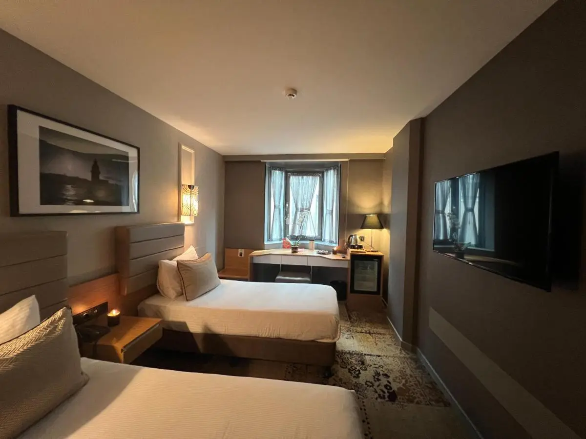All Seasons Hotel