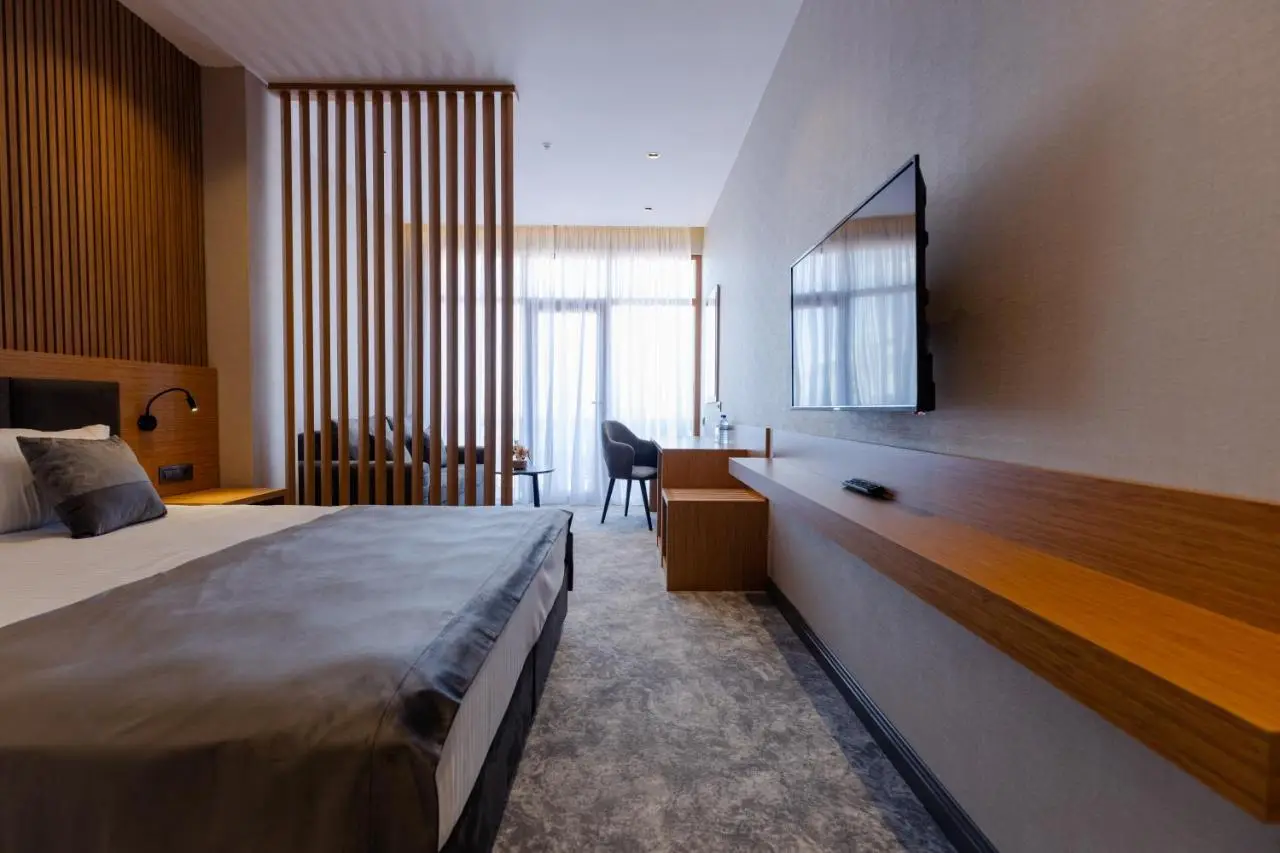 Hotel Monarch