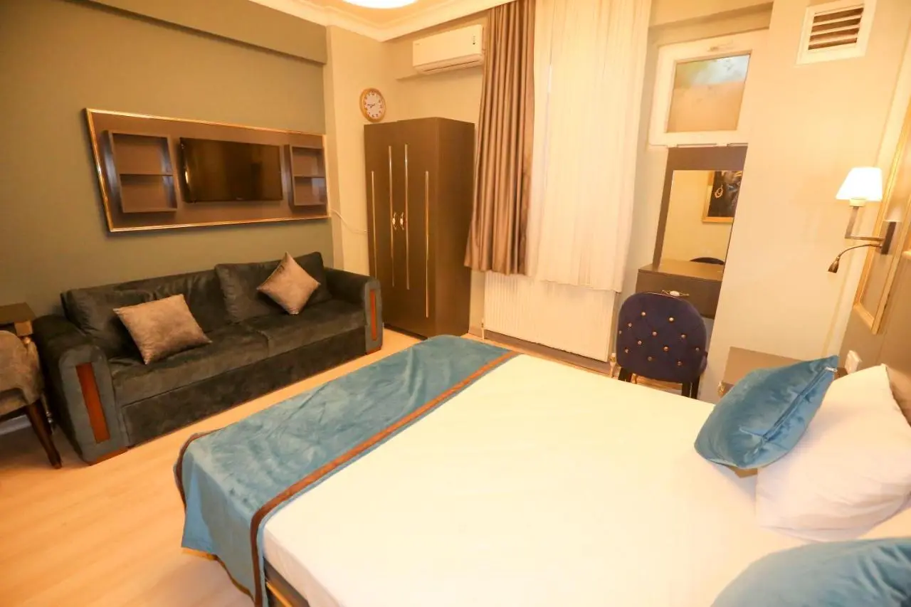 Grand Moon Hotel Suites