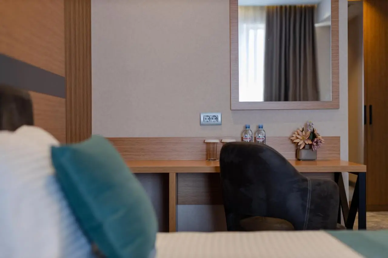 Hotel Monarch