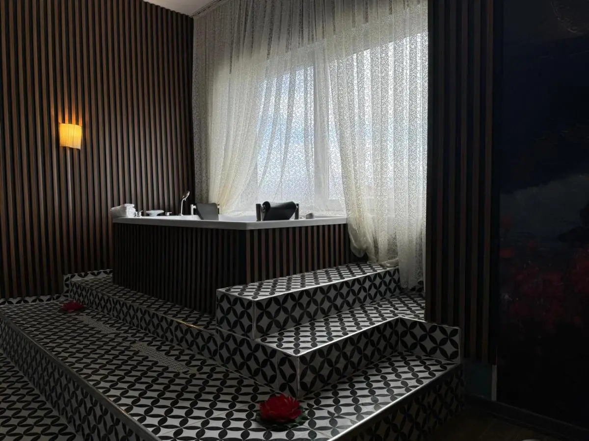 City One Hotel