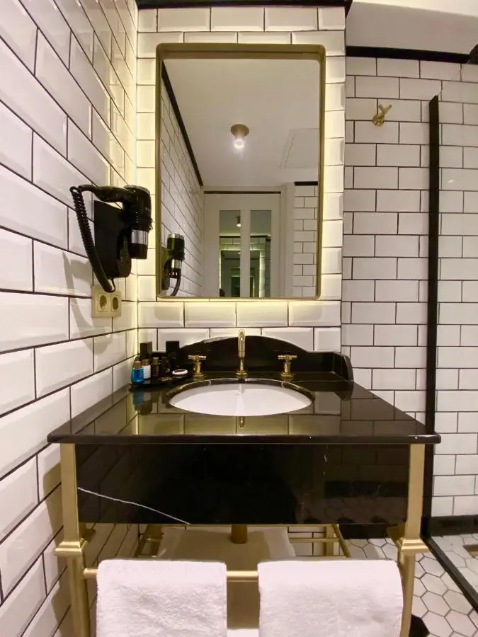 A11 HOTEL Exclusive