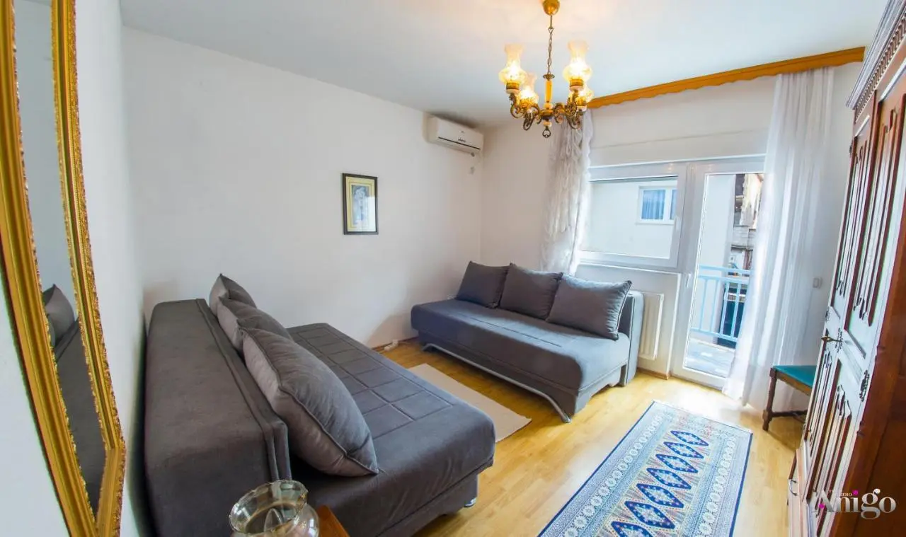 Apartment Ado