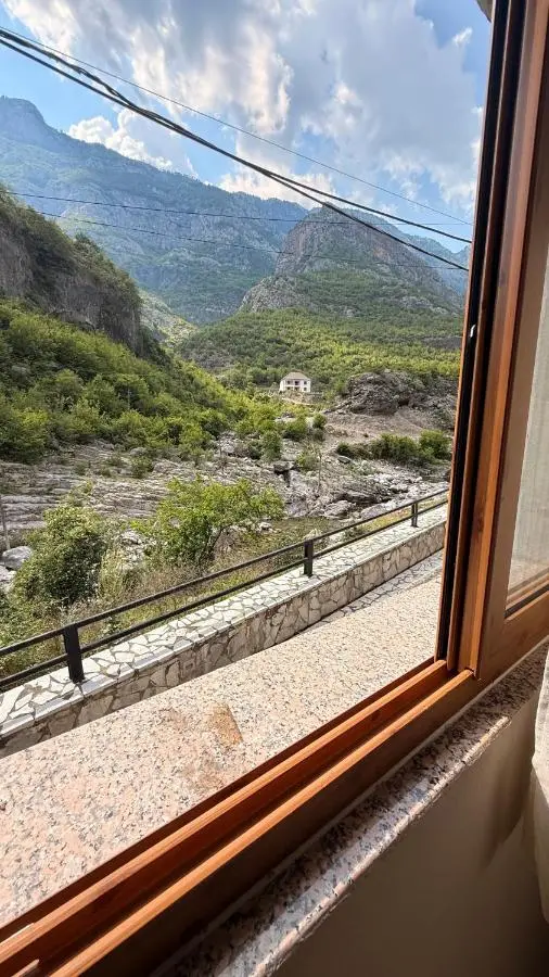 - Cemi River Rooms -