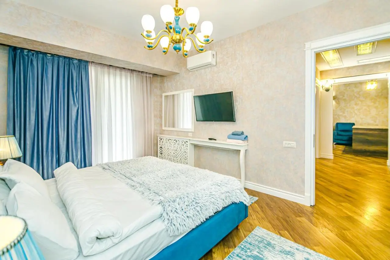 CRYSTAL Luxury Apartment on BAKU