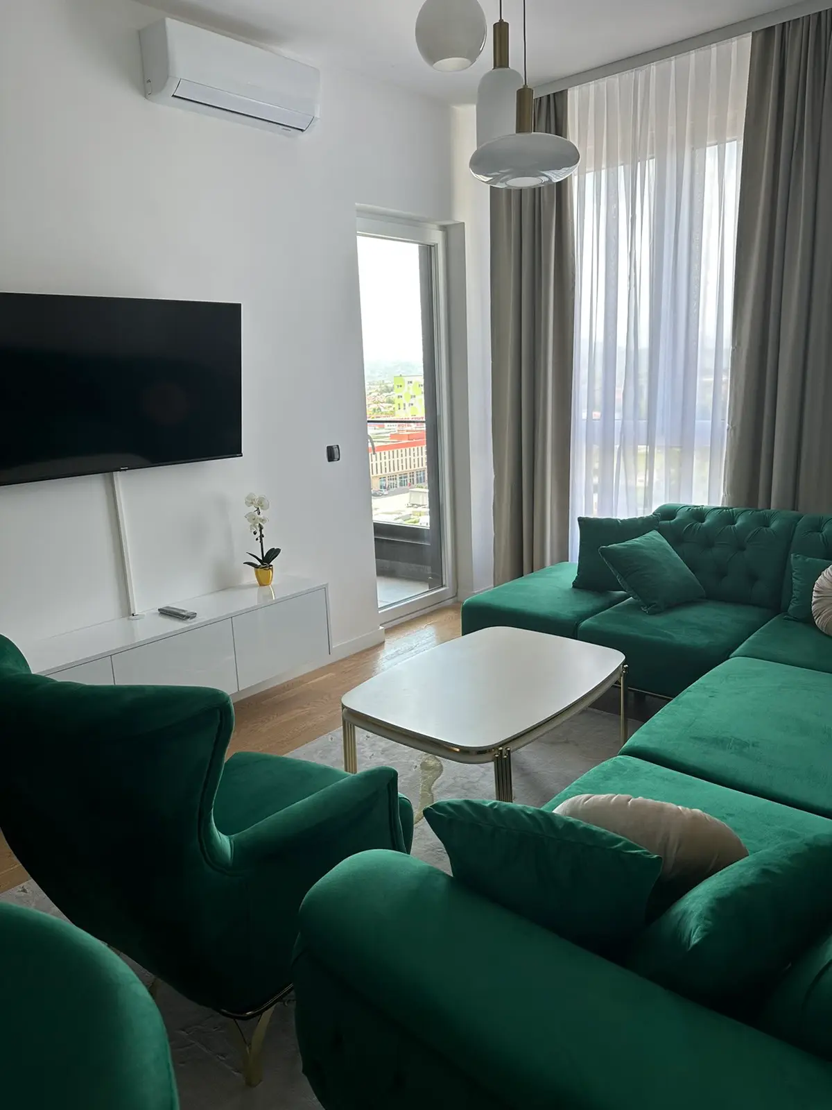 Luxury apartment for rent for a day or longer!