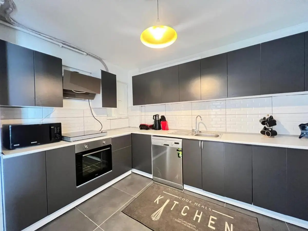Stunning Sea View Amazing Flat 4BR 2BA AC