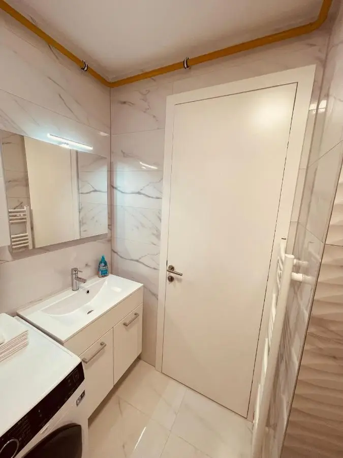 Apartment 7