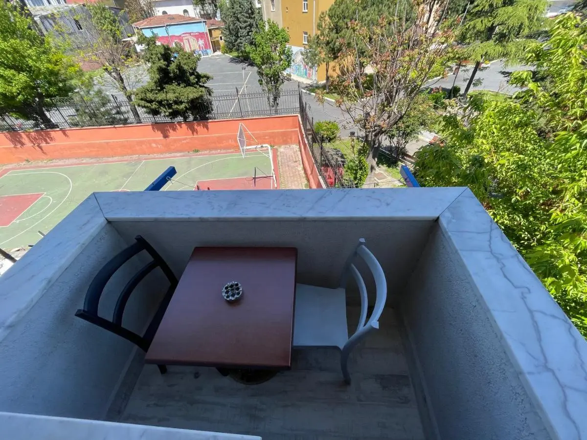 Arat Apartments