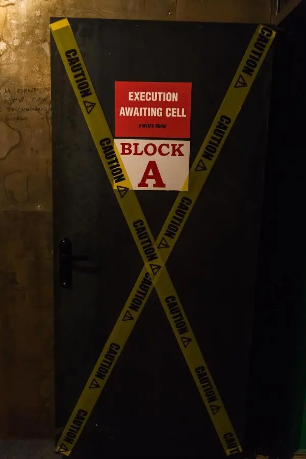 ALCATRAZ JAIL-HOSTEL