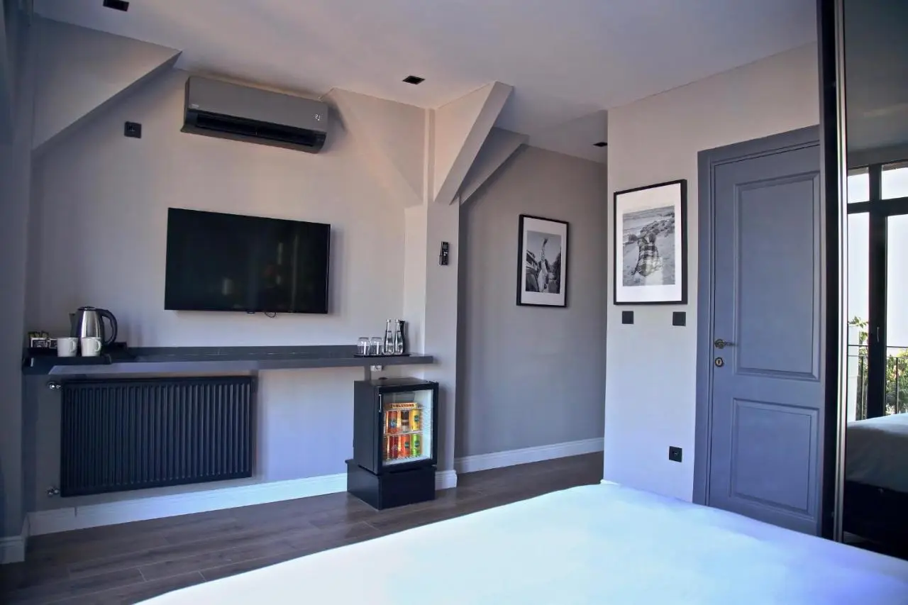 HOTEL BRONTE