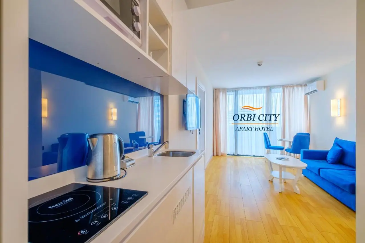 APART-HOTEL ORBI CITY