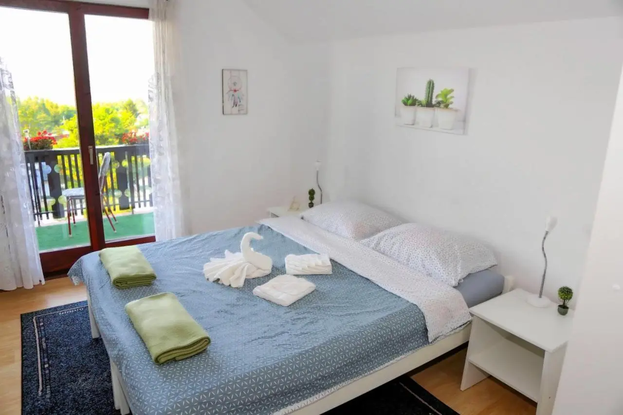 Merak Holiday Home
