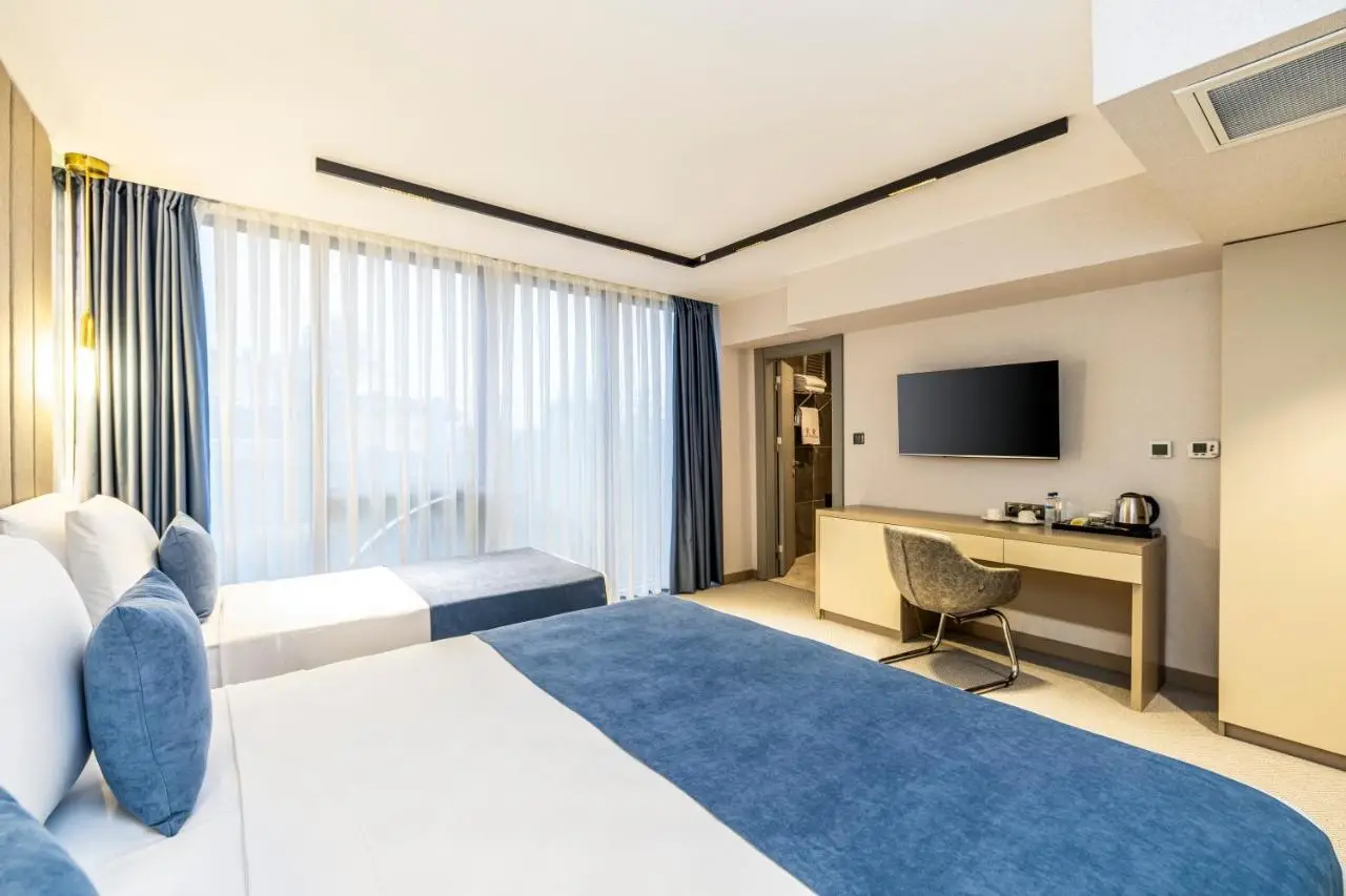 Rossi Luxury Hotel