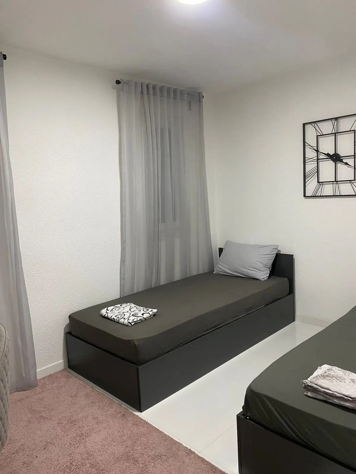 Villa La Familia, exclusive