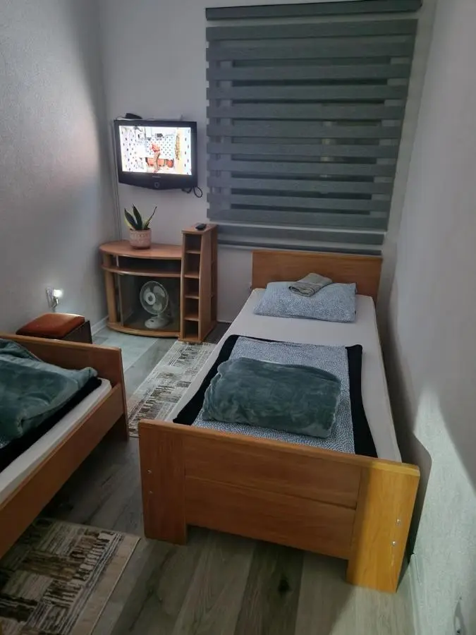 Visit Dreznica - Canyon Retreat