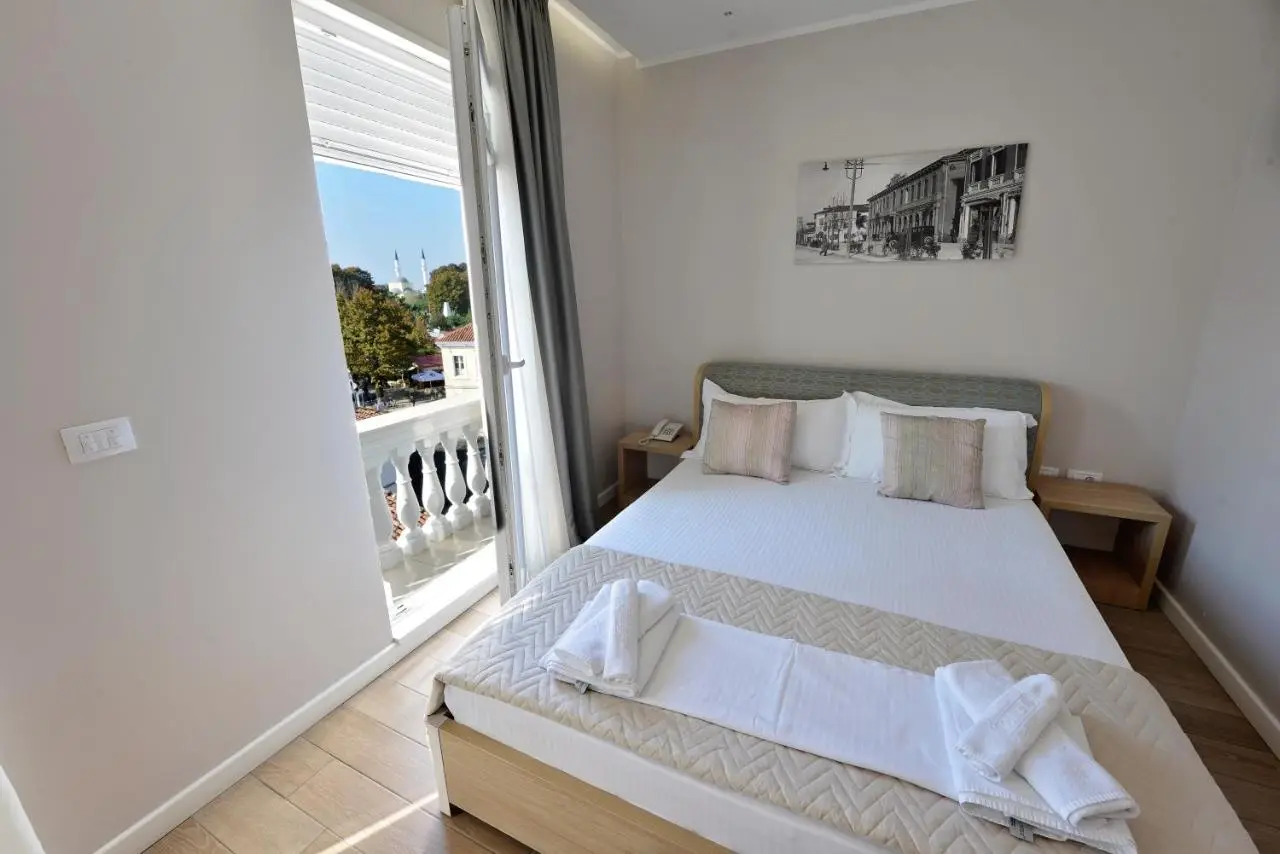 Alis Hotel