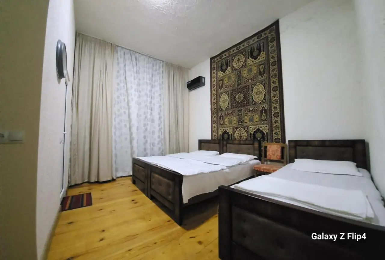 Iveri House