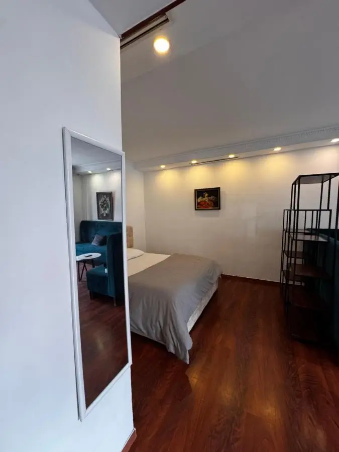 Studio in Bllok Tirana