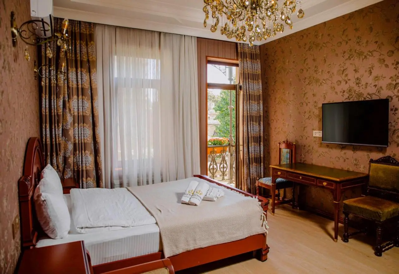 Royal Antique Boutique Hotel