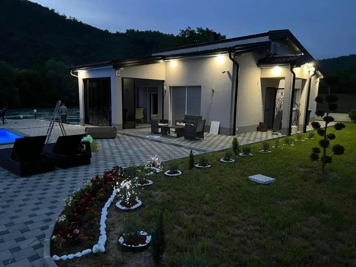 Villa Lux