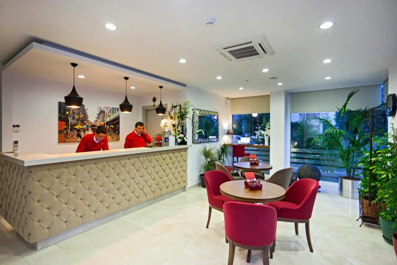 The Room Hotel & Apartments