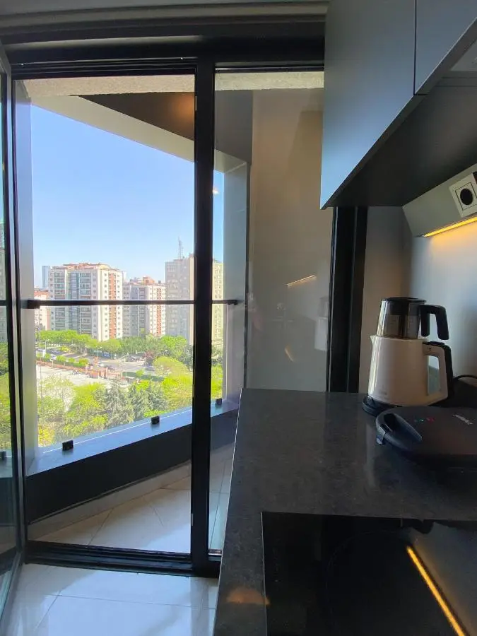 Luxury Central Fully Equipped 3BR 2BA Apartment by Siena Suites