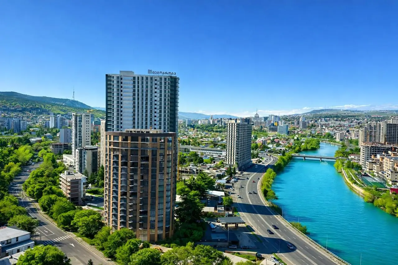 Park Ortachala Apartments with River and City View