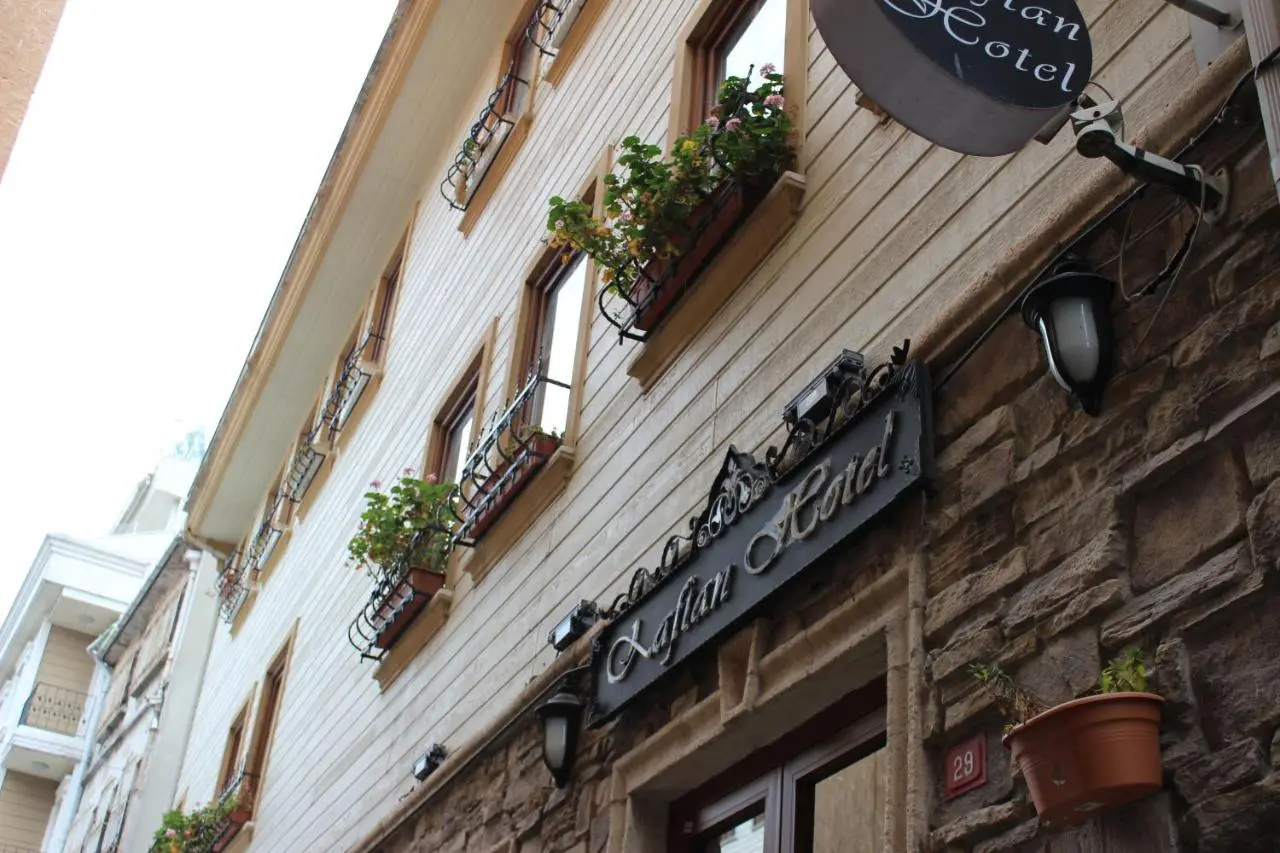 Kaftan Hotel