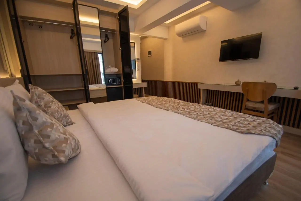 Vera Life Hotel
