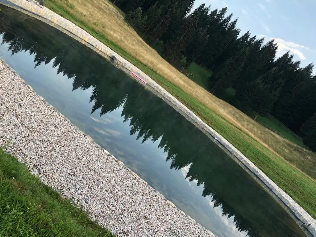 Apartmani Nišićka Oaza