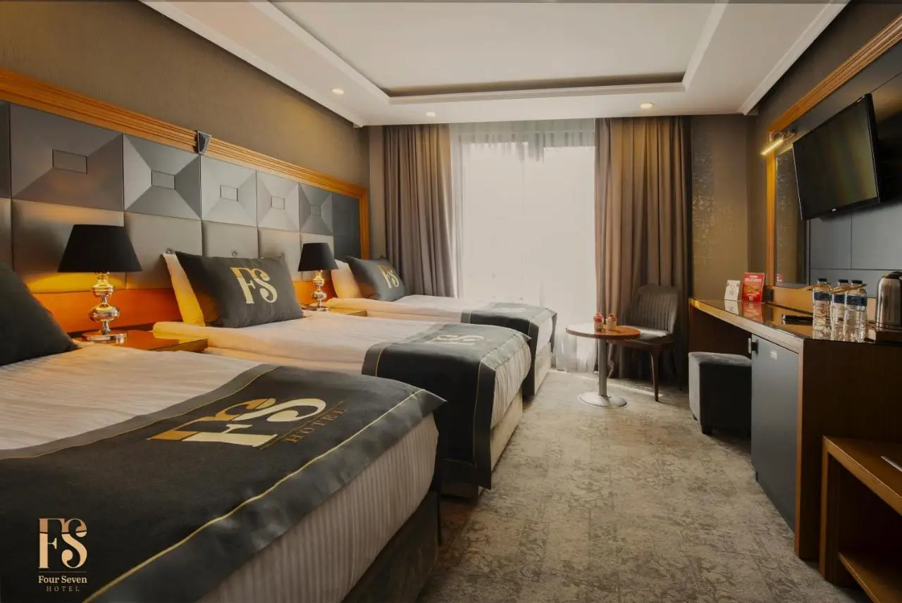 FOUR SEVEN HOTEL