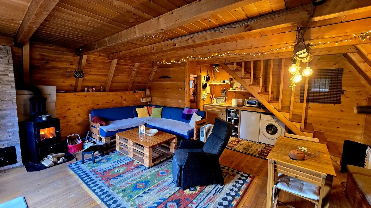 Cozy Forest Hut near Sarajevo with outdoor hot tub