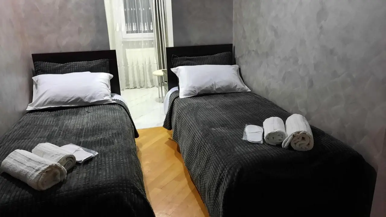 Makos Guest House